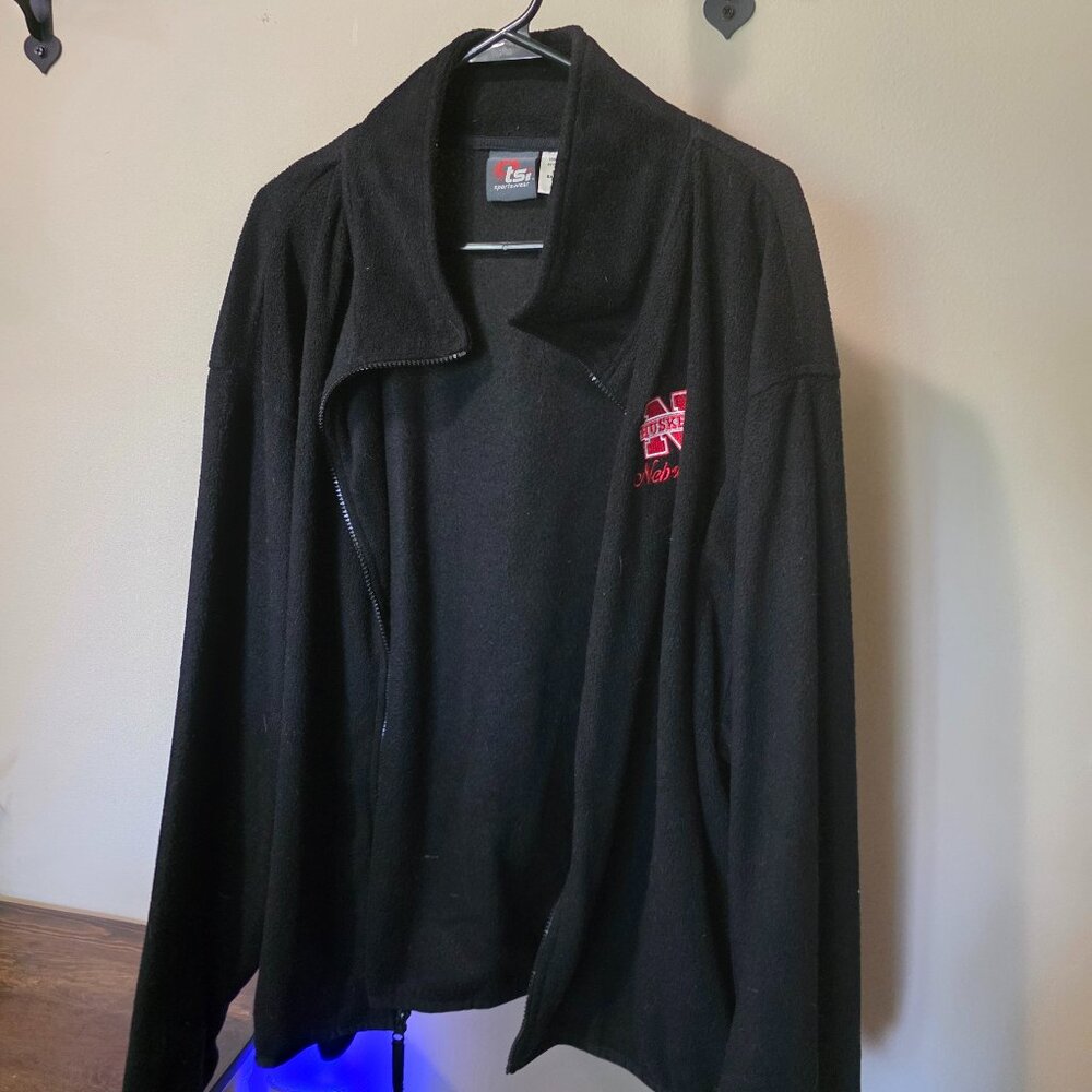 XXL Fleece Zipped Sweater - Nebraska Husker Logo